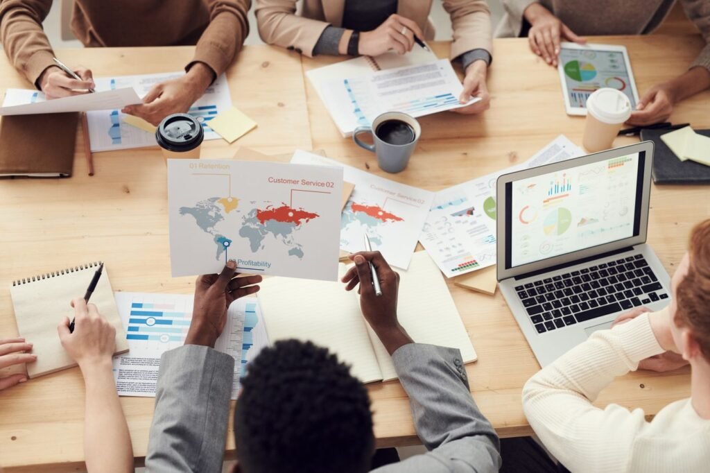 Feed Flow - https://www.feedflow.us/seo-content-refresh-improve-old-articles/